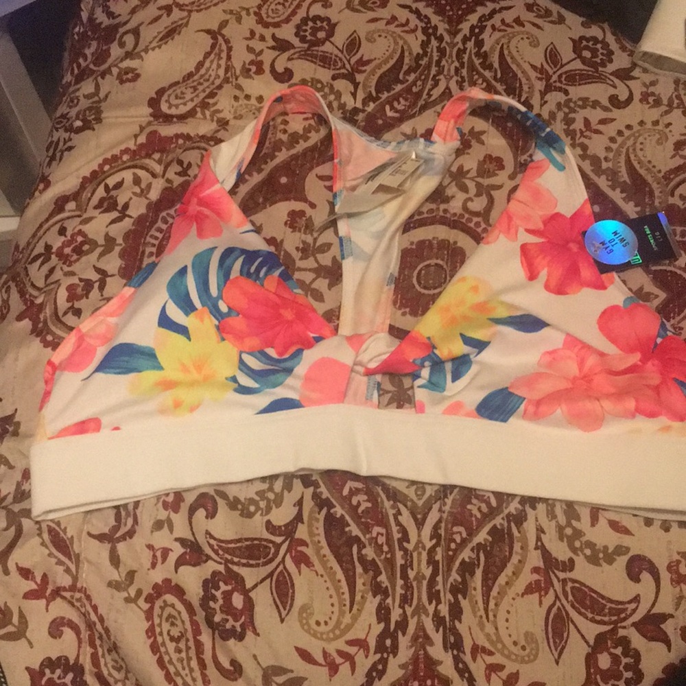 PINK Ultimate Gym to Swim top